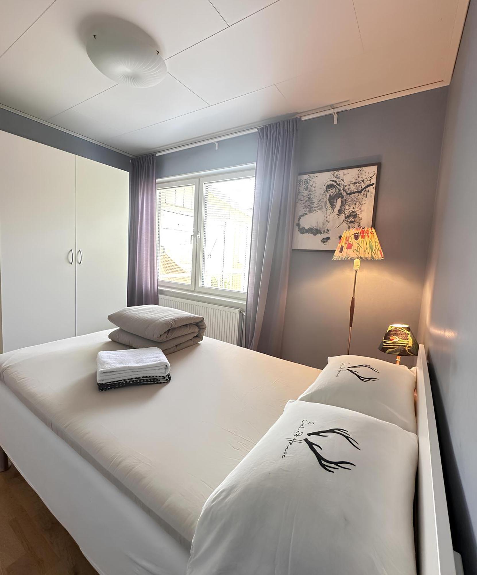 Ett mysigt gästrum&10 min Arlanda&Nära Slott Sigtuna Exteriör bild